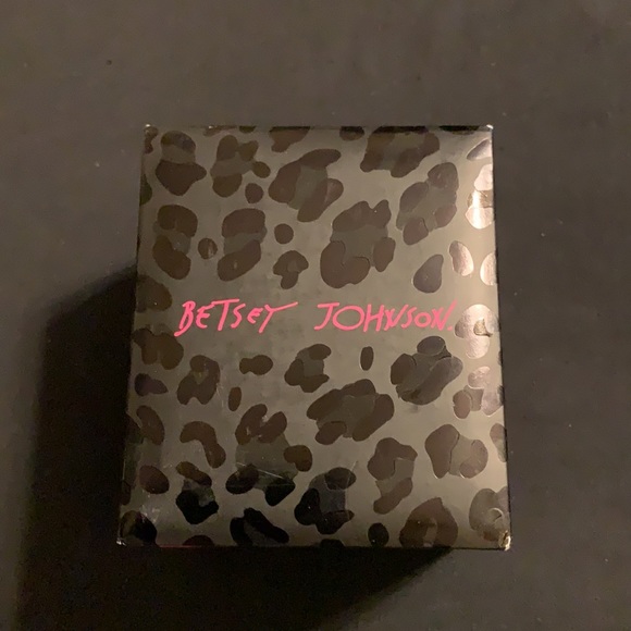 Betsey Johnson pink leopard watch - Picture 6 of 10